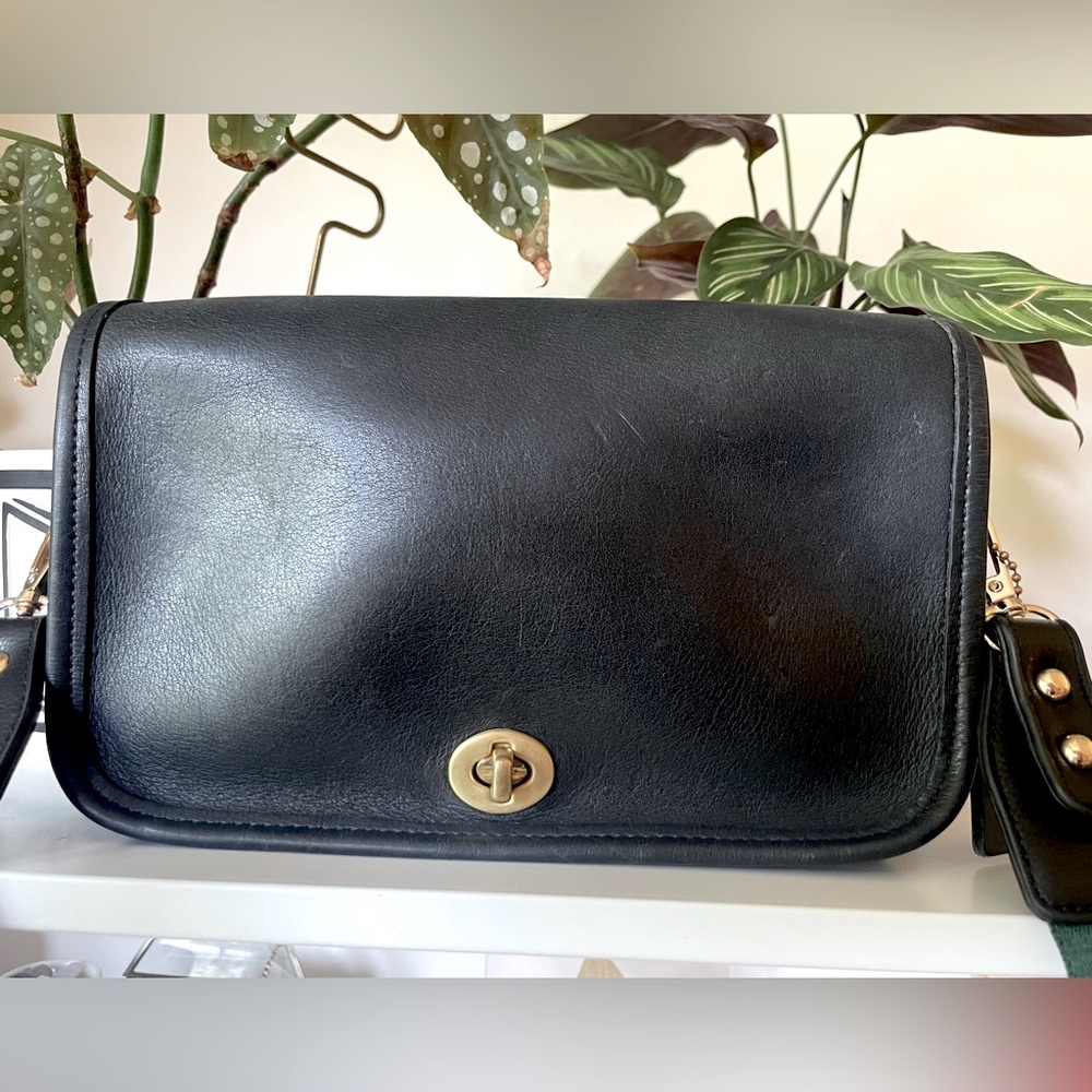 Vintage Coach Pocket Purse! Black/dark blue grey